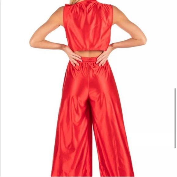 ❣️SOLD❣️Nike icon clash jumpsuit (red) - Picture 4 of 6